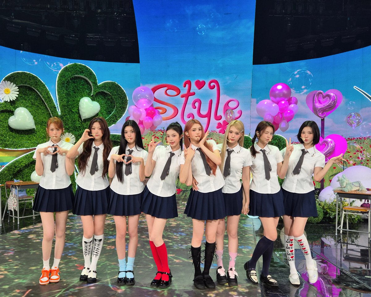 <a href="/SFT09SEONGHYEON/">𝗌𝖾𝖺𝗇.</a> <a href="/SFT09KEONHO/">𝗞𝗲𝗼𝗻𝗵𝗼</a> <a href="/SFT08JUHOON/">juhoon</a> "Sambil menikmati hidangannya, gimana kalau kita liat penampilan dari adik-adik lucu nan cantik? Tak perlu membuang waktu lama, mari kita sambut penampilan dari H2HFUT. 🥳🥳" 

(x.com/i/status/20230…) 

#Twinski_Poyoyoi_Party