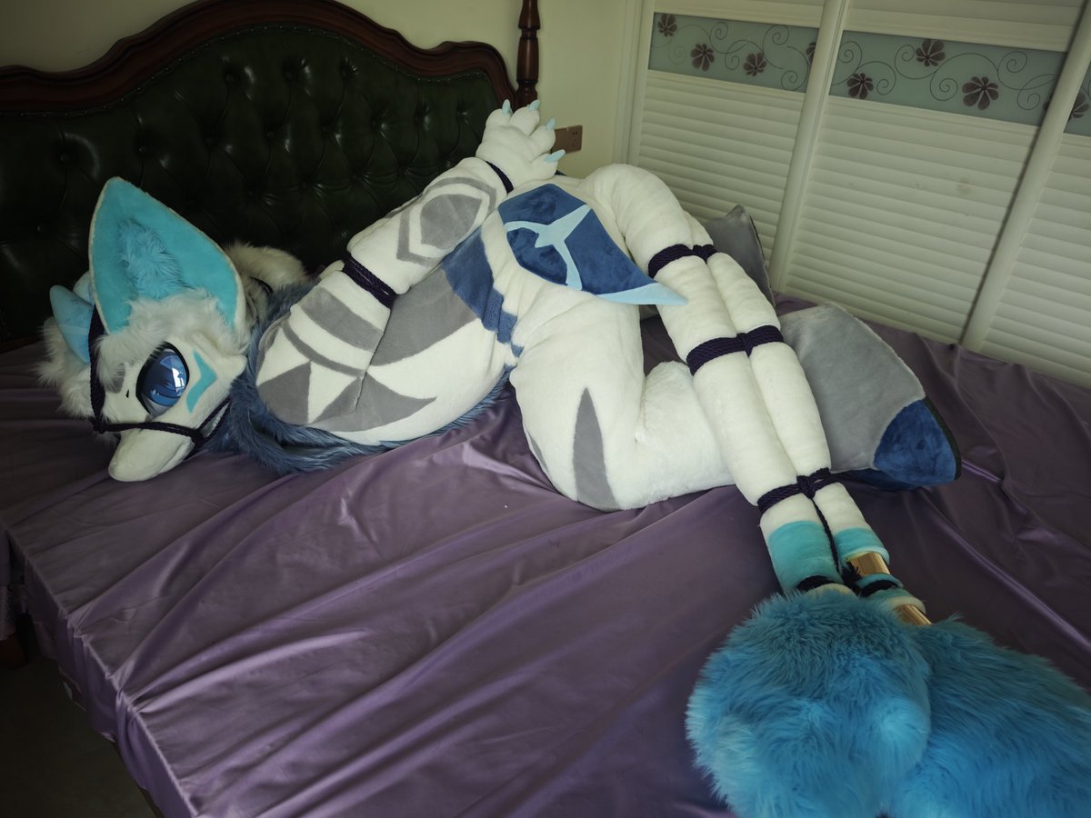 新年快樂！年夜飯來吃口夜魔吧～