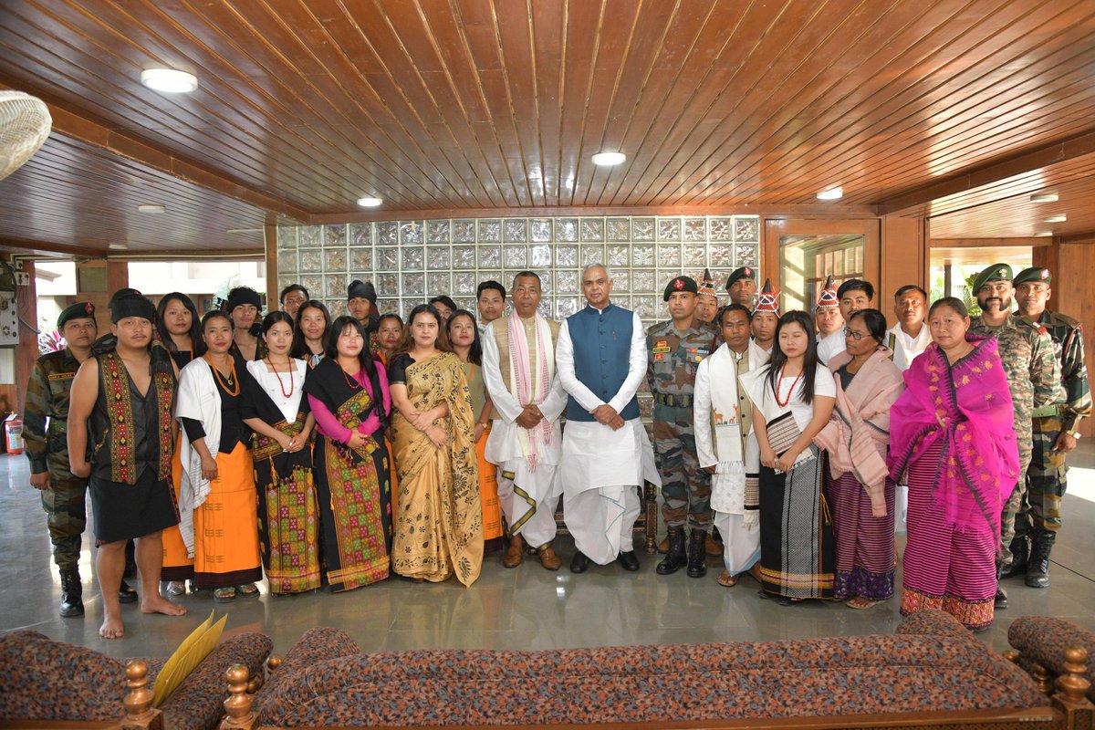 DefencePRO_Guj's tweet photo. "Strengthening bonds of national integration across regions"
As part of the National Integration Tour, #GoldenKatarDivision hosted participants from Manipur in Gandhinagar, facilitating interaction with Hon’ble Governor Shri Acharya Devvrat and offering exposure to Gujarat’s rich cultural heritage, strengthening national unity and mutual understanding.
#GoldenKatarDivision
#KonarkCorps
#SouthernCommand
#adgpi