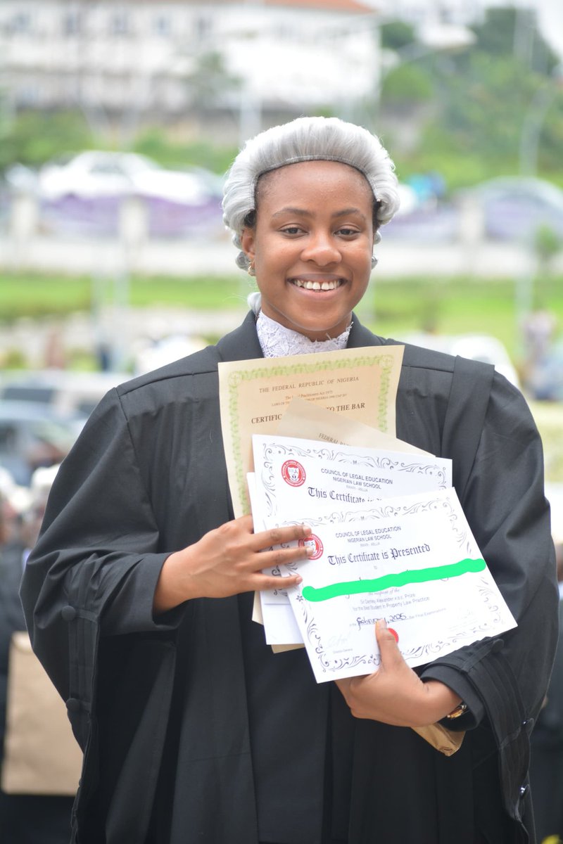 The best trend🥰

First in my bloodline to become a double first-class lawyer at 23🎉🎉🎉