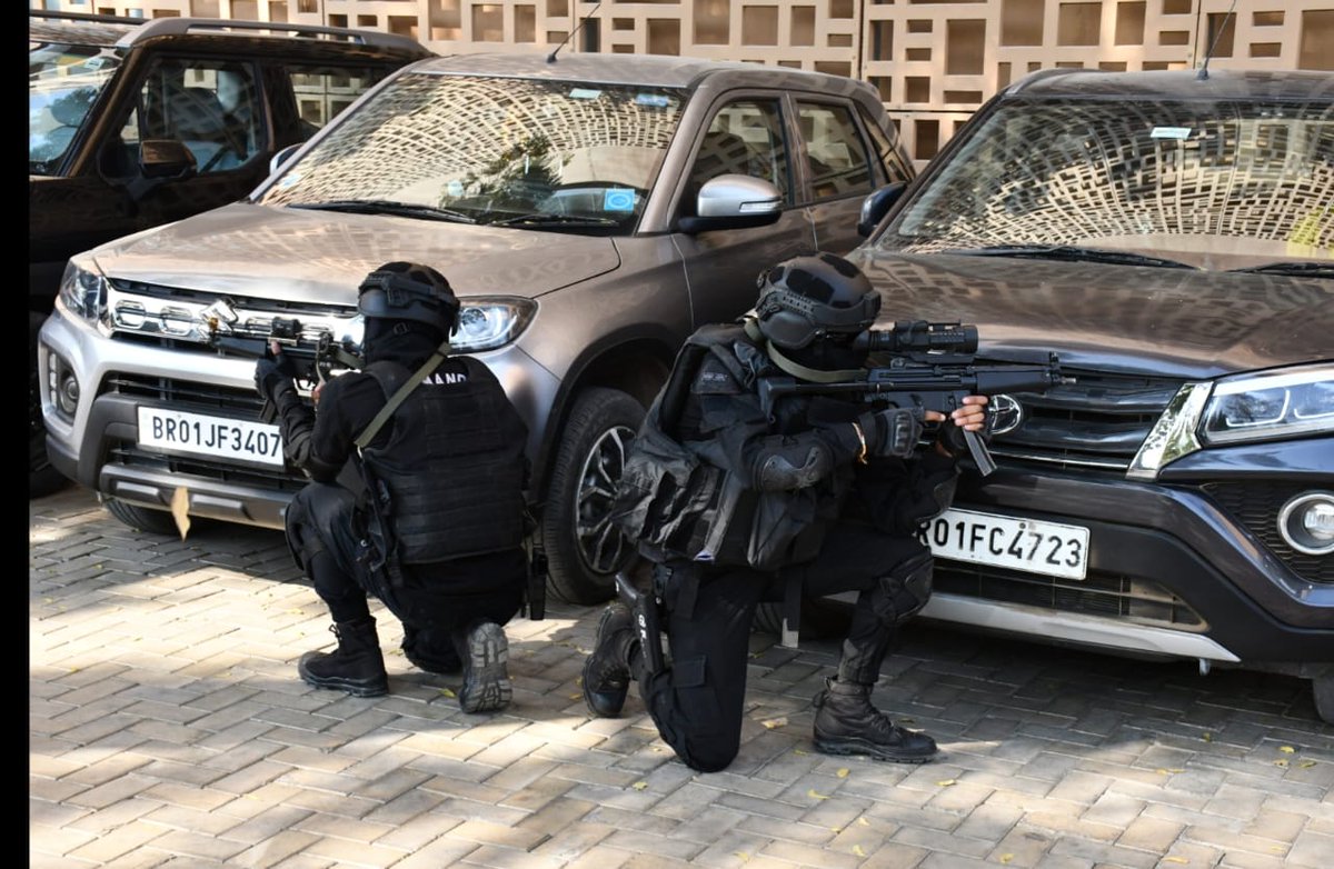 BiharAts's tweet photo. Bihar Police की आतंकवाद निरोधक दस्ता (Anti - Terrorist Squad) द्वारा आज दिनांक 16 फरवरी, 2026 को ताज सिटी सेंटर होटल, पटना परिसर में आतंकरोधी संयुक्त मॉक ड्रिल का सफल आयोजन किया गया। https://t.co/FBiqfnIITU