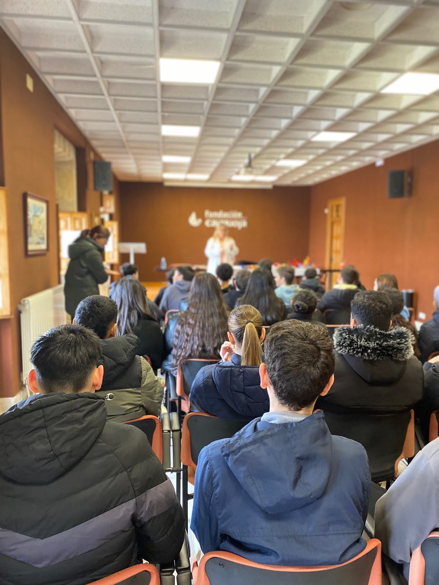 Fundación Caja Rioja tweet media