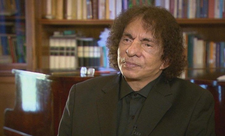 "Soy peronista mas que nada, porque somos gente  a las que les cuesta ser dichosa cuando, a su alrededor, ven el sufrimiento ajeno”

✍🏻 Alejandro Dolina 🇦🇷