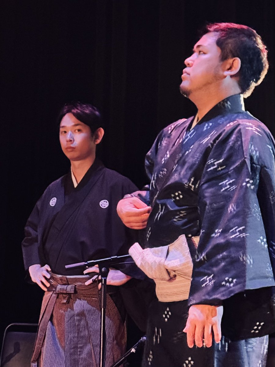 monty_mori's tweet photo. 【沖縄のウタ拝&UTAHAI】
2024.11.29(金)
渋谷区文化総合センター大和田
さくらホール
リハーサル
今日は東京公演地謡チーム
1 拓実さんに気づかれ🤭
2 ケンちゃんに気づかれ🤭
3 拓実さんの心遣い✨☺️
拓実さんご夫妻教室
https://t.co/8CbgYZmcm6
#沖縄のウタ拝
#UTAHAI
#大城建大郎
#細川拓実 https://t.co/38f9z3rXZB