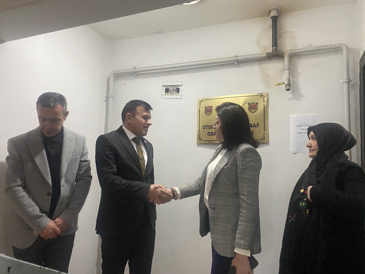 DEMPartiHakkari's tweet photo. Hakkâri DEM Parti İl Örgütü olarak; İl Eşbaşkanımız Behçet Kanat, il yönetimimiz, Merkez İlçe Eşbaşkanımız Nazmi Coşkun ve yönetimi, Milletvekilimiz Öznur Bartın ile Belediye Eşbaşkanımız Viyan Tekçe birlikte kapsamlı STK ziyaretleri gerçekleştirdik. https://t.co/56vrYvyxfb