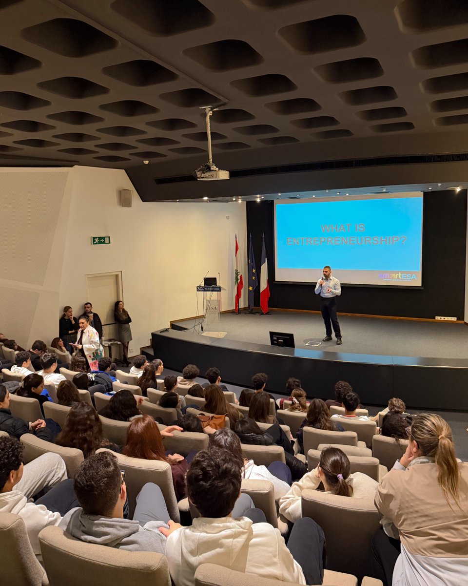 ESA Business School tweet media