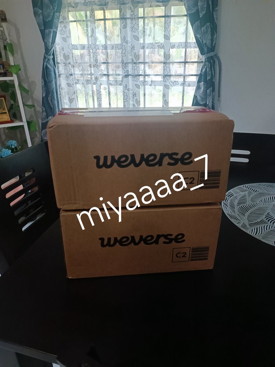 miyaaaa_7's tweet photo. FIRST BATCH LIGHT STICK AMIBAM IN DA HOUSE!! Cardle not sampai yet 😭 thankyouuu for trustt meee to buy your amibamm !! https://t.co/S8I2GmwFyI