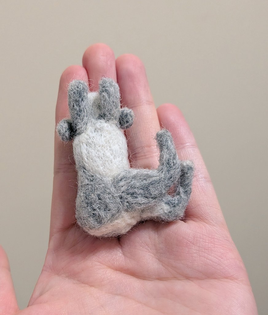 今日も少しだけ羊毛フェルトをいじる