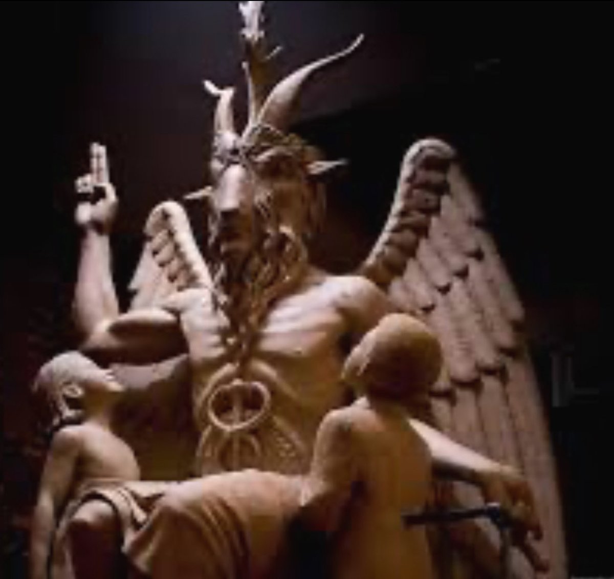 Christopher Allen Moore tweet media