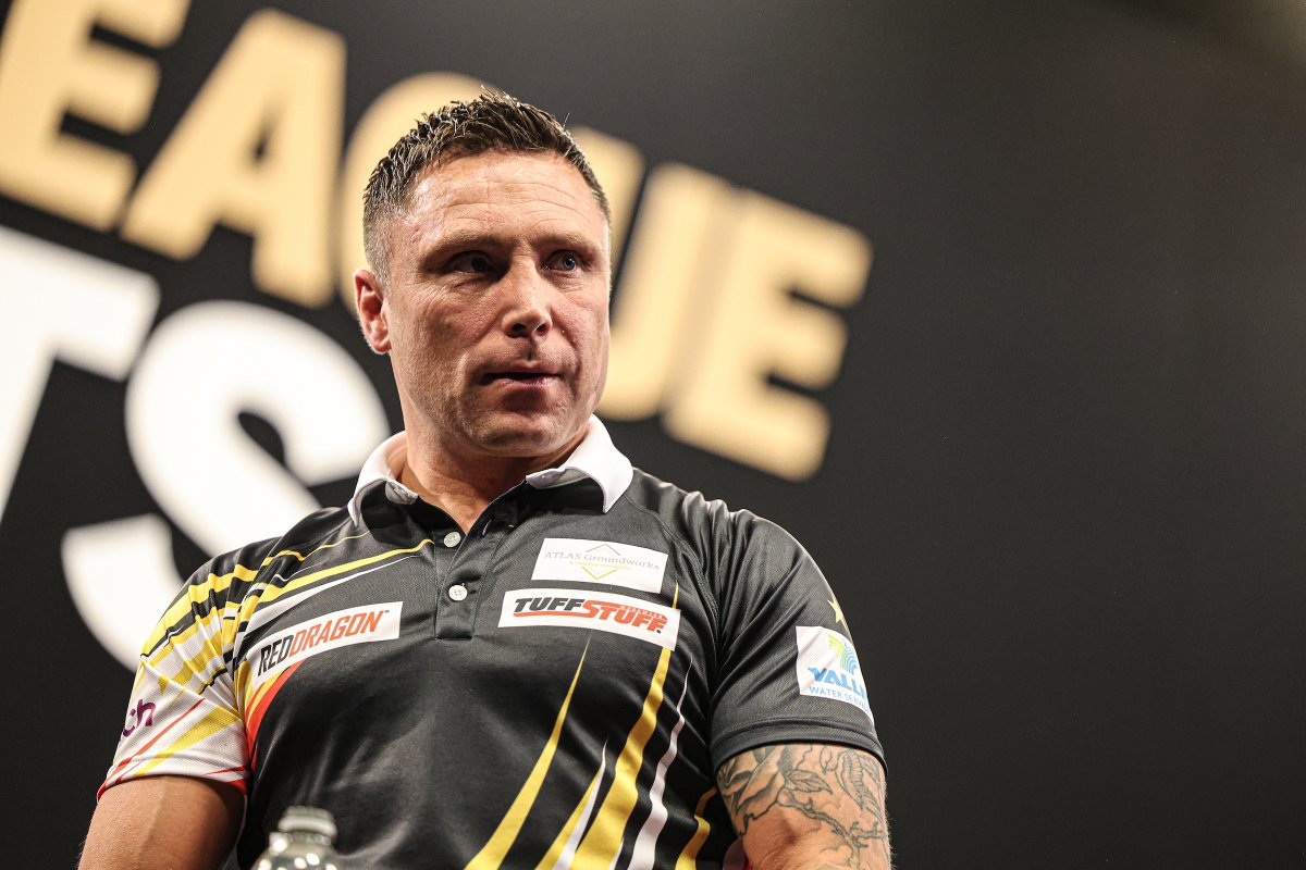 OfficialPDC's tweet photo. Top seed Gerwyn Price is OUT in Wigan ❌

Thursday's Premier League winner in Antwerp has been handed a Round One 6-2 defeat at the hands of Adam Lipscombe!

📺 https://t.co/YyBPPwoMK8
📋 https://t.co/B7KvkTRsRi https://t.co/UWqEc1UJjV