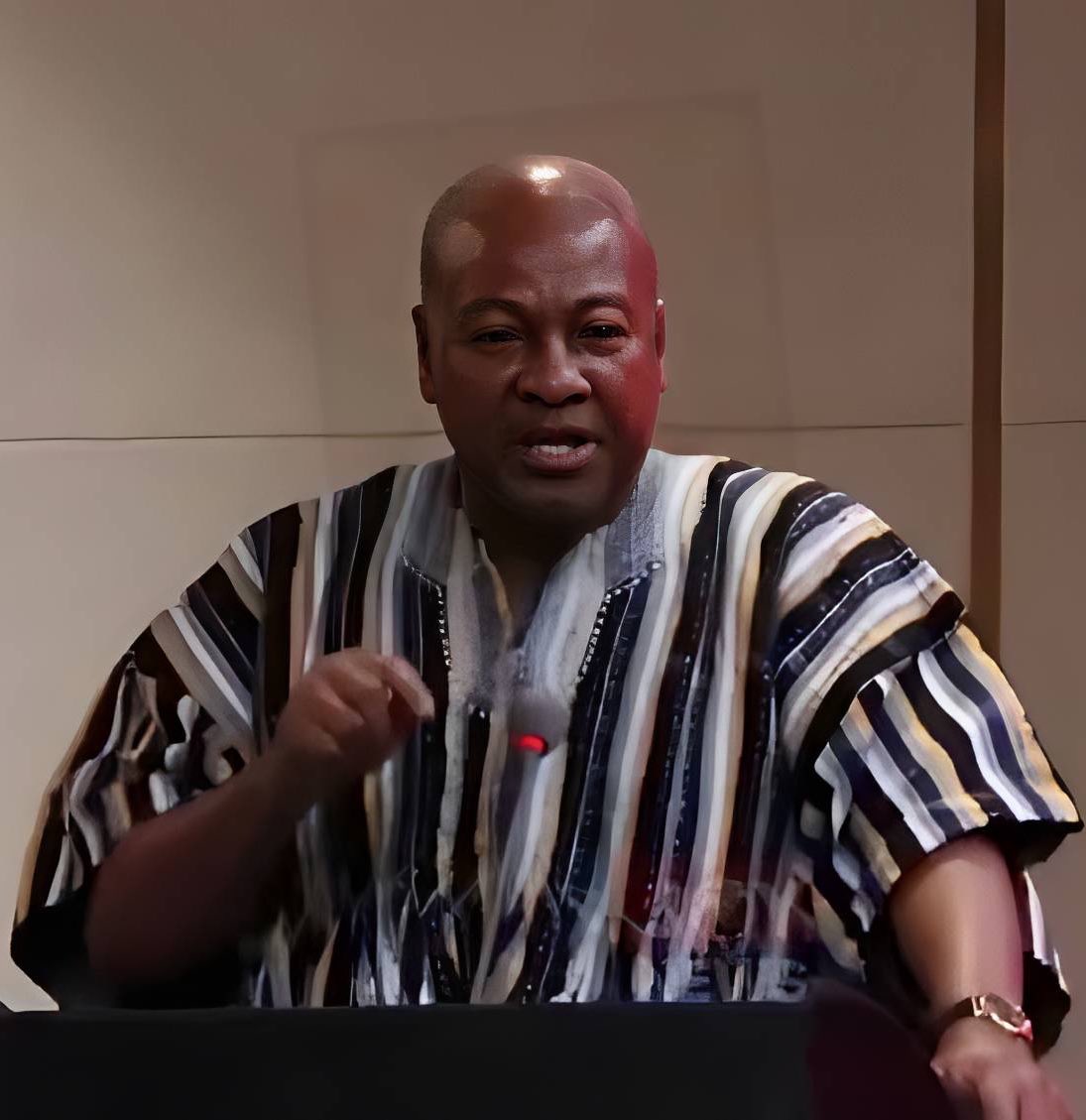 BongoIdeas's tweet image. Mahama’s speech on cocoa has broken the global internet: media firms from China, Russia, Latin America, the Caribbean, Europe, and even the US are all reporting on it. Ghana is leading the way; hopefully, other African countries will fall in line. The time is now!