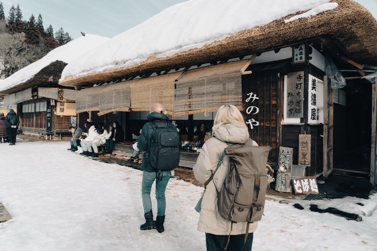冬の大内宿がとてもノスタルジックだった❄️

冬が嫌いな人も多いかもしれませんが、雪国ならではの風景や体験も楽しいぞぉ