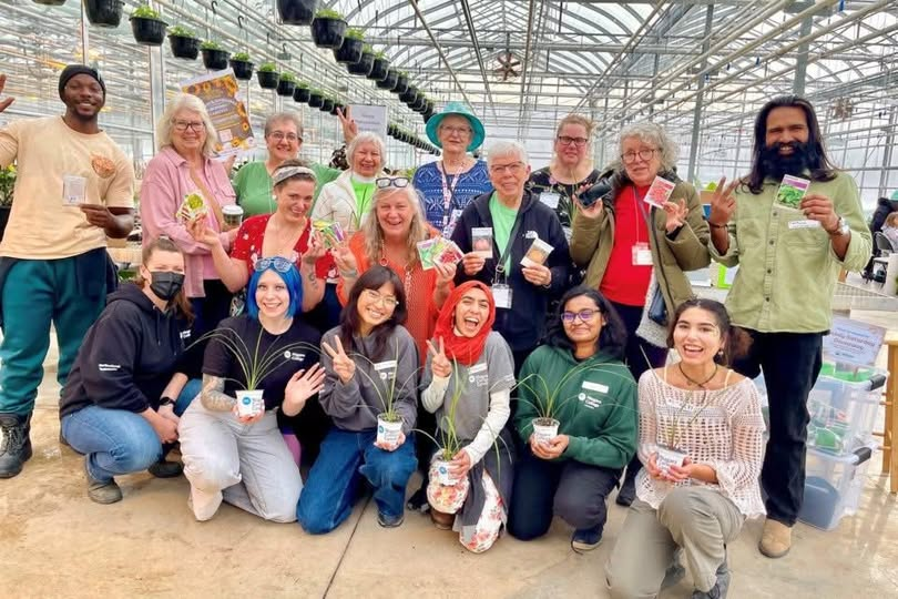 Niagara Bee tweet media