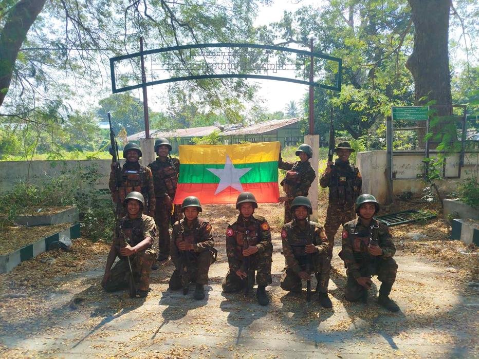 nla0044's tweet photo. February 15, the #Tatmadaw has fully retaken control of #Hpasaung Town, #Kayah State, which was temporarily held by #KNPP, #KNDF groups and #PDF designated #terrorists, and is continuing necessary security and area clearance operations.
#MyanmarFactCheck https://t.co/p44cpE5plD