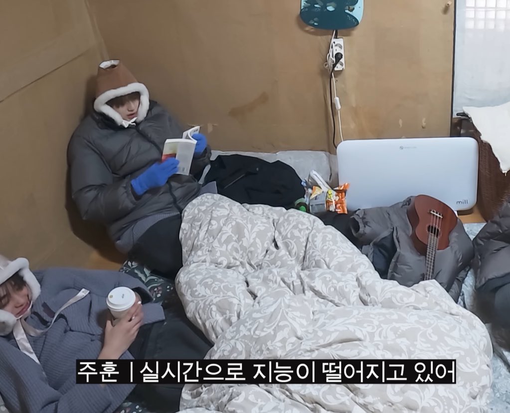 clrclr_8's tweet photo. 아 급하게 혼모노펴서 지능수혈하는게 존나 웃기네 https://t.co/76lN1n3ZoH