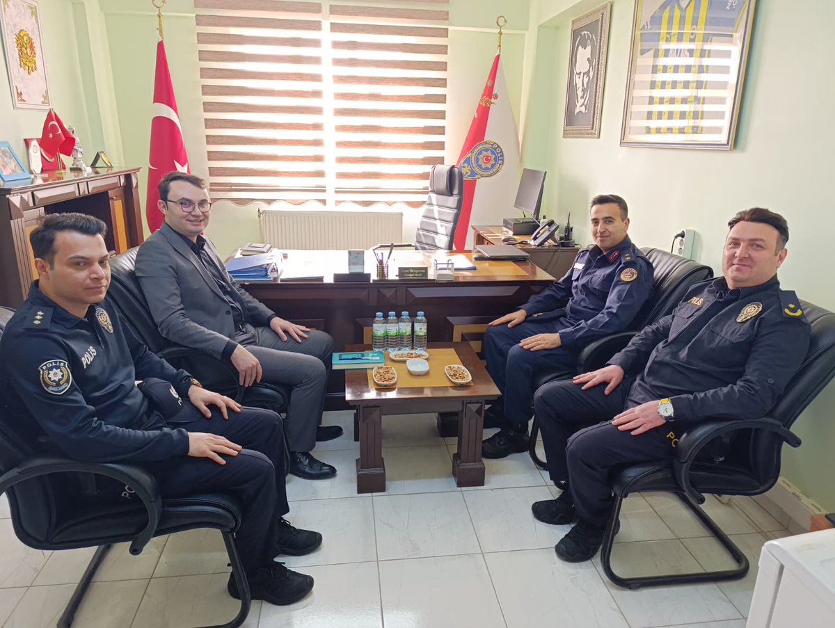 Kaymakamımız Hasan Raşit Taşkın, Kadınhanı İlçe Emniyet Müdürlüğünü ziyaret ederek inceleme ve denetlemelerde bulundu.
👇
instagram.com/p/DU0i2QsiD3Z/…