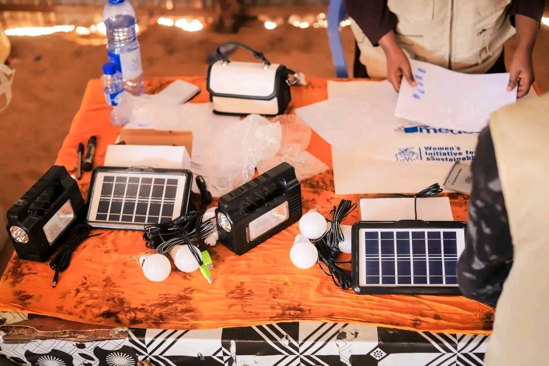 wsfsomalia's tweet photo. @WSF, with support from @actionmedeor delivered 520 solar lanterns to vulnerable households in #Deynille  boosting safety, study time and eco-friendly living.

#HumanitarianSupport #CommunityResilience #LeaveNoOneBehind https://t.co/23N5G3P5Uw