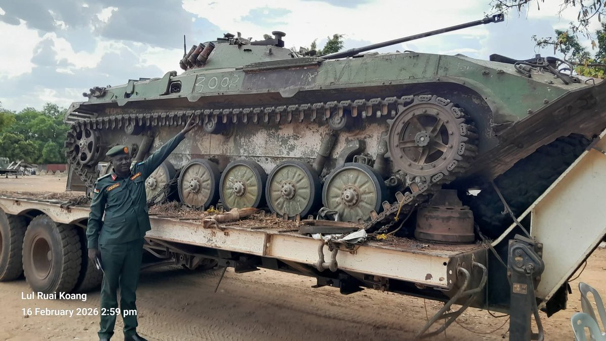 Emmanue19790176's tweet photo. What is the cost of the "BOORCHAR TANK" 😄 https://t.co/owGs0t6NUU