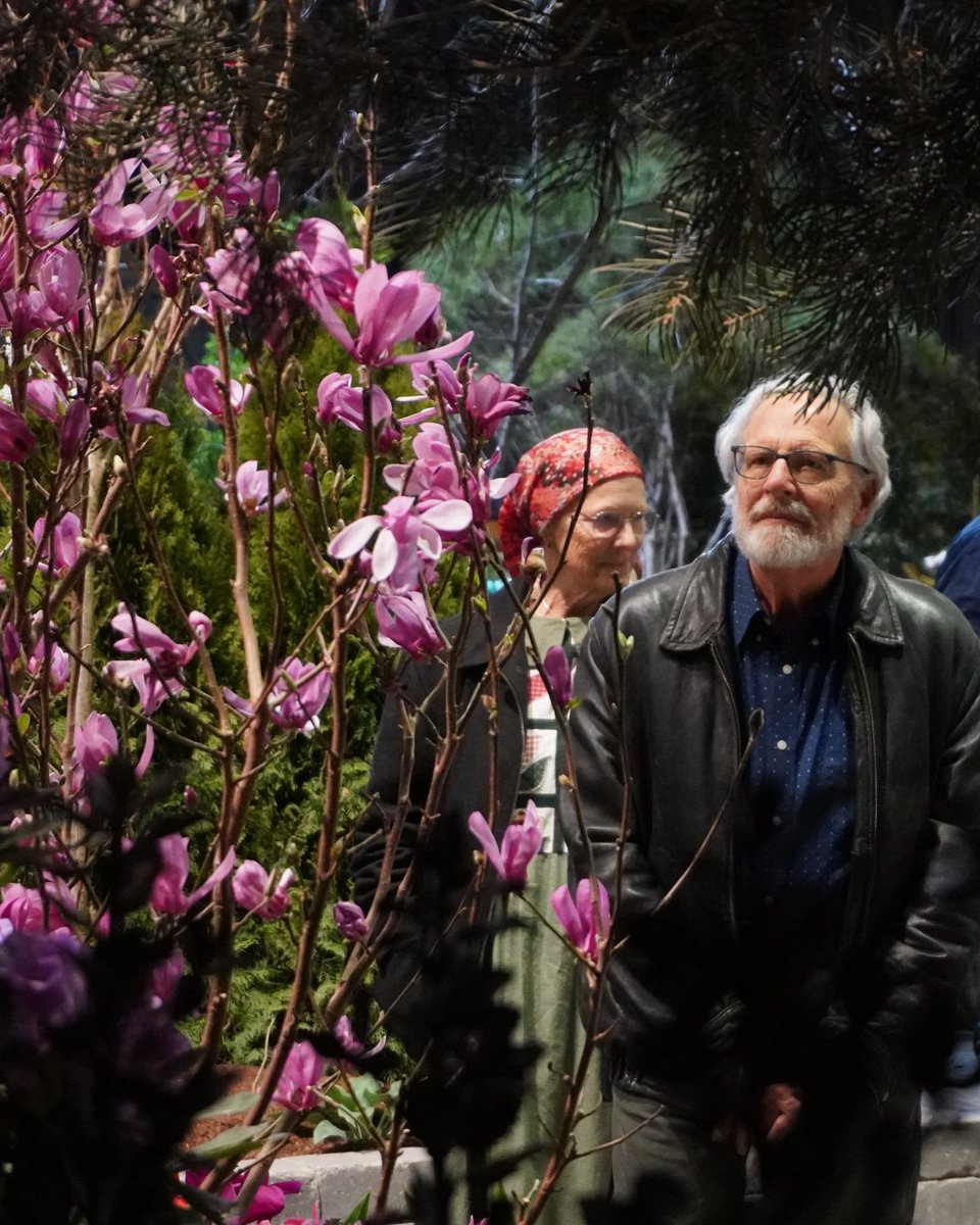 Inspiration in action. 🌷

Great conversations. Fresh ideas. Garden strolls. Project planning.
The show floor is full of possibilities. Come see what sparks your next project. 🏡

Open daily through Feb. 22 (closed Feb. 17).

🎟️ Event and ticket info: bit.ly/47W2OHQ