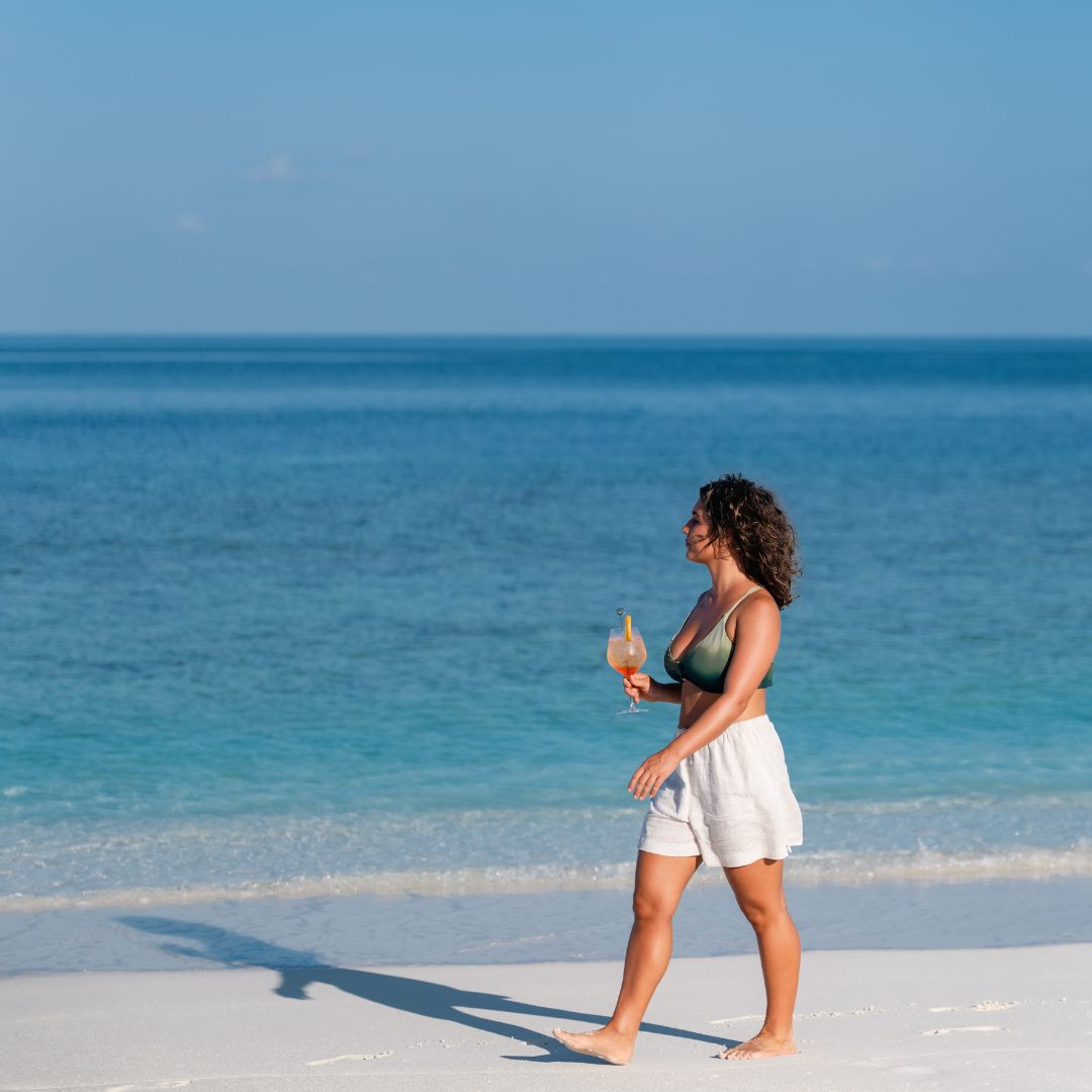 Signature cocktails, unforgettable views.

#ViluBar #MaldivesGetaway #AllInclusive #UltimateInclusions #KandolhuMoments
#Kandolhu #VisitMaldives