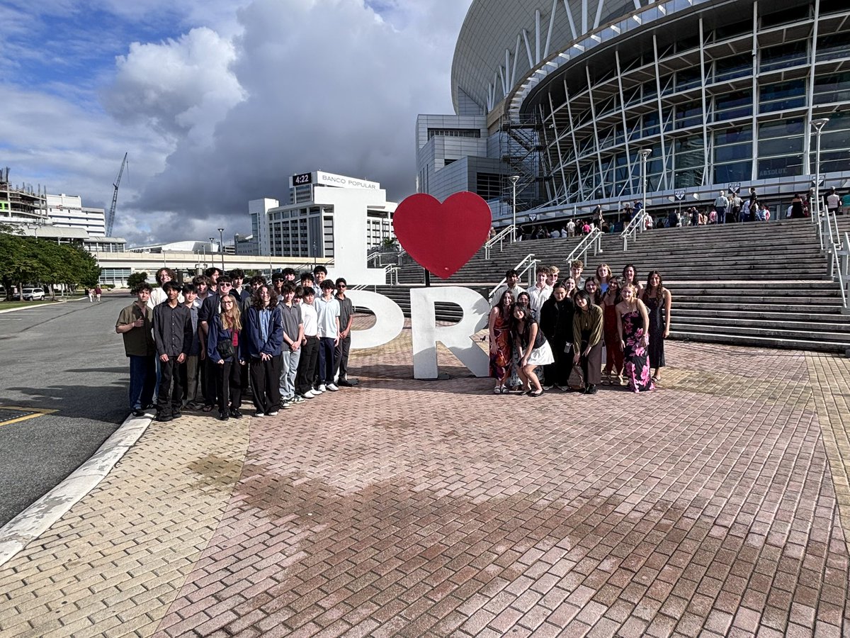 Princeton Jazz Ensemble had a great time at the Gilberto Santa Rosa concert last night! Salsa at its best! It was amazing to see Fabiola Muñoz Ortiz (our old friend from ELMERA Jazz Ensemble) on stage performing at her best!