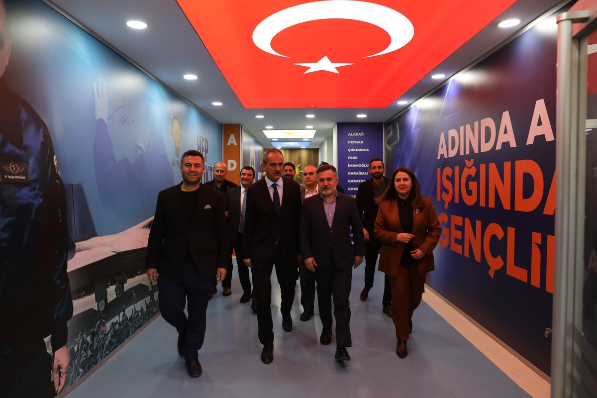 Önceki dönem Milli Eğitim Bakanımız ve Ordu Milletvekilimiz Sn. Mahmut Özer ve 26. ve 27. Dönem Ordu Milletvekilimiz Sn. Metin Gündoğdu, İl Başkanlığımızda teşkilatımızla bir araya geldi.

Nazik ziyaretleri için teşekkür ediyoruz.