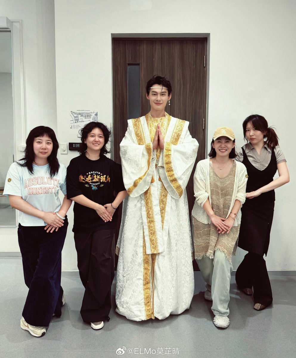 ทริปประเทศไทย 😉

#WangZhuoCheng #MariusWang
#วังจั๋วเฉิง #汪卓成