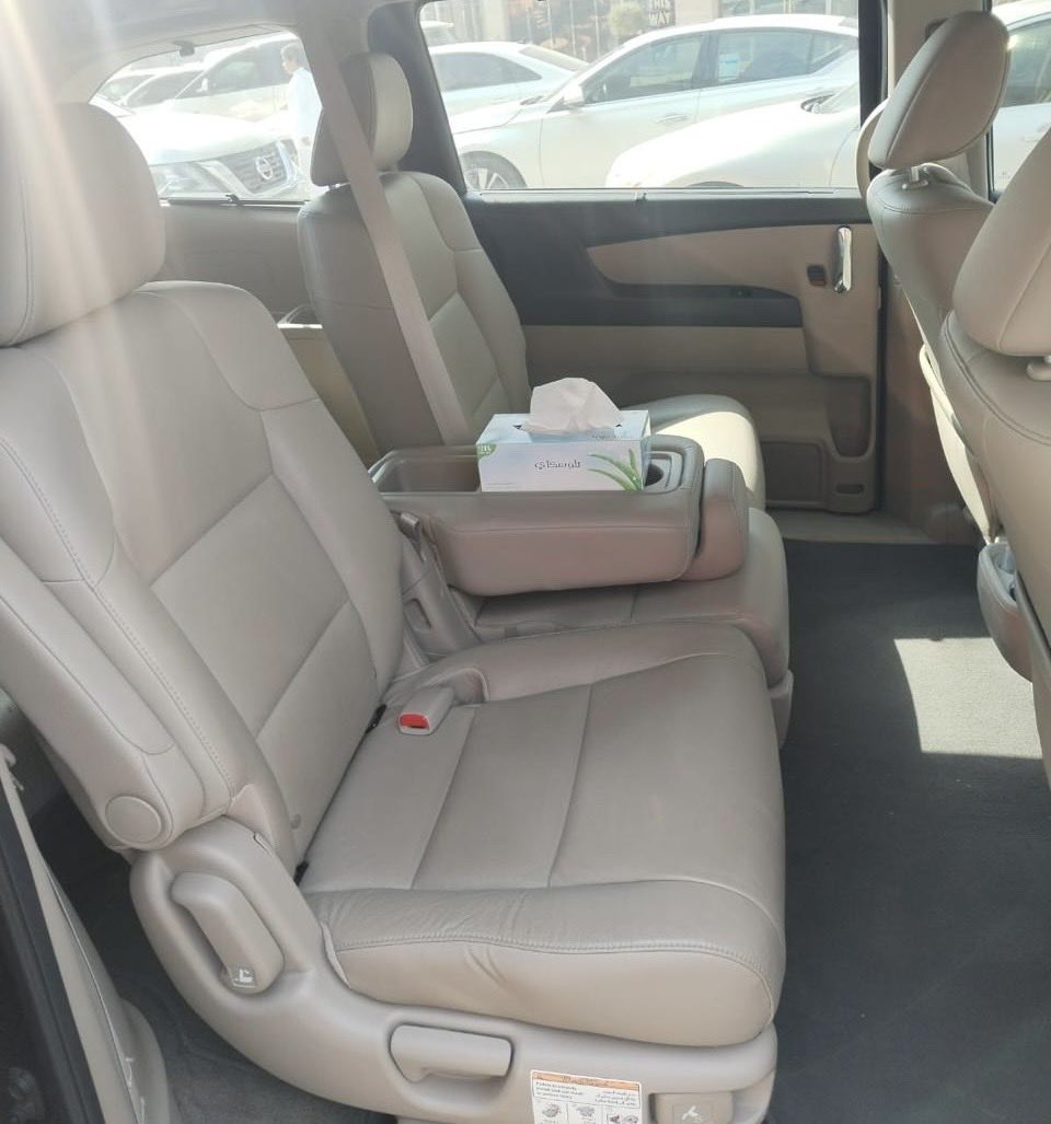 Chaufflor - Chauffeur Service Dubai tweet media