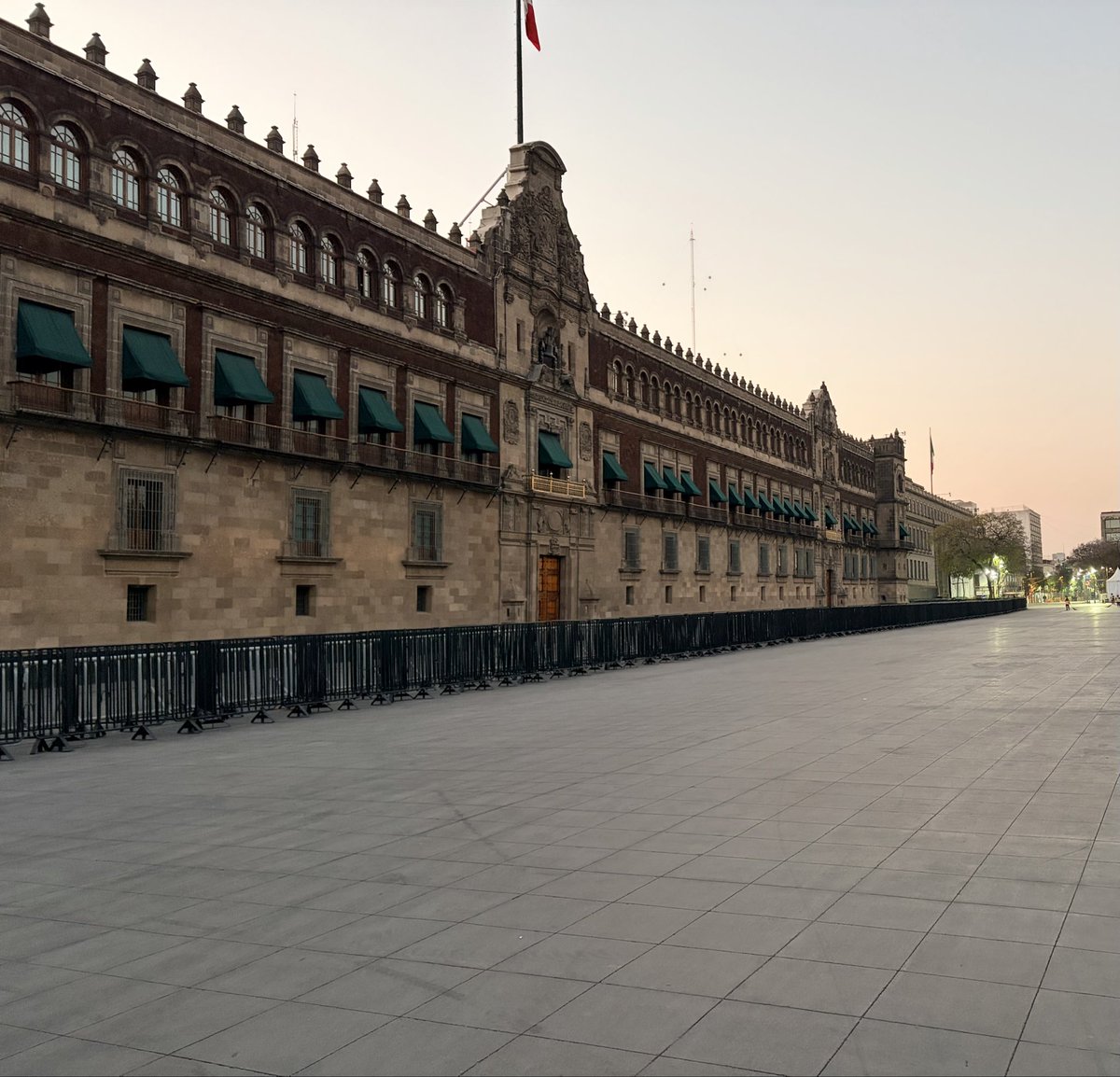 rommelrosas's tweet photo. Desde temprano listo para la reunión de nuestro proyecto… https://t.co/qibuHTQ6cP