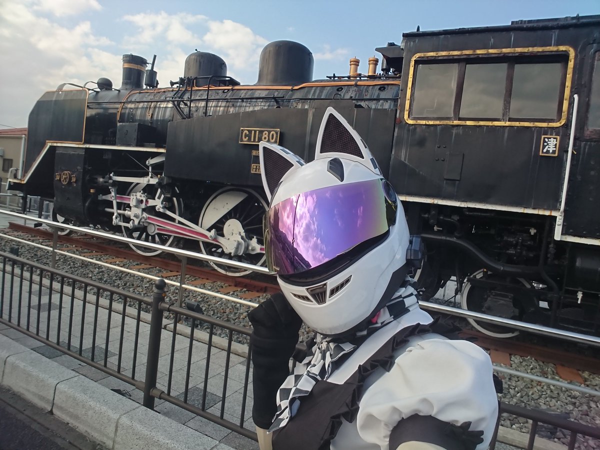 帰り道人形峠かがくの森プラザ。 そのあと津山駅のそばに展示している