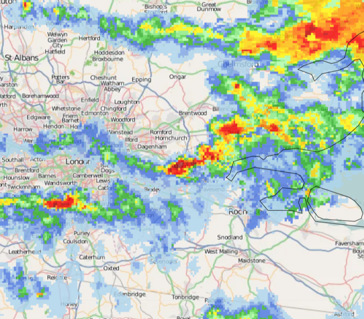 UK Thunderstorm Updates tweet media