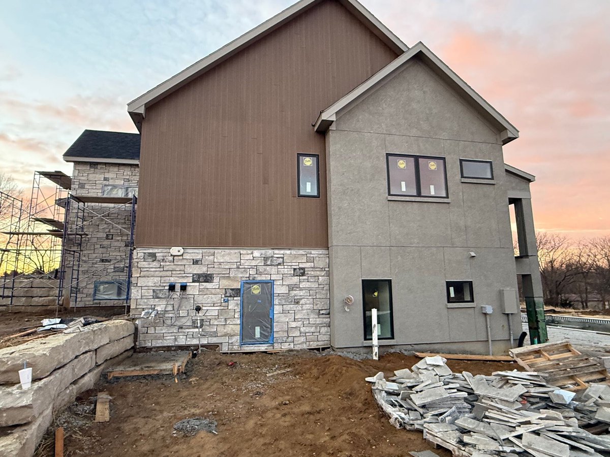 Joe Christensen tweet media