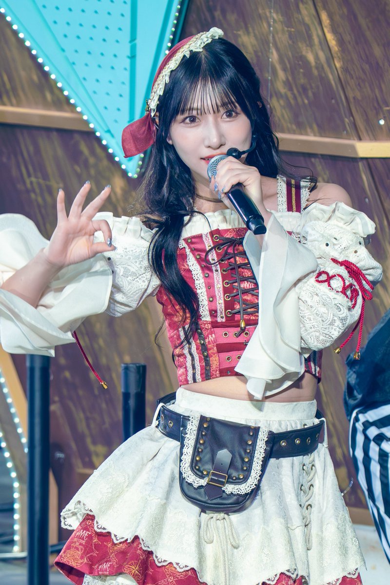 蟹沢萌子 @kanisawa_moeko