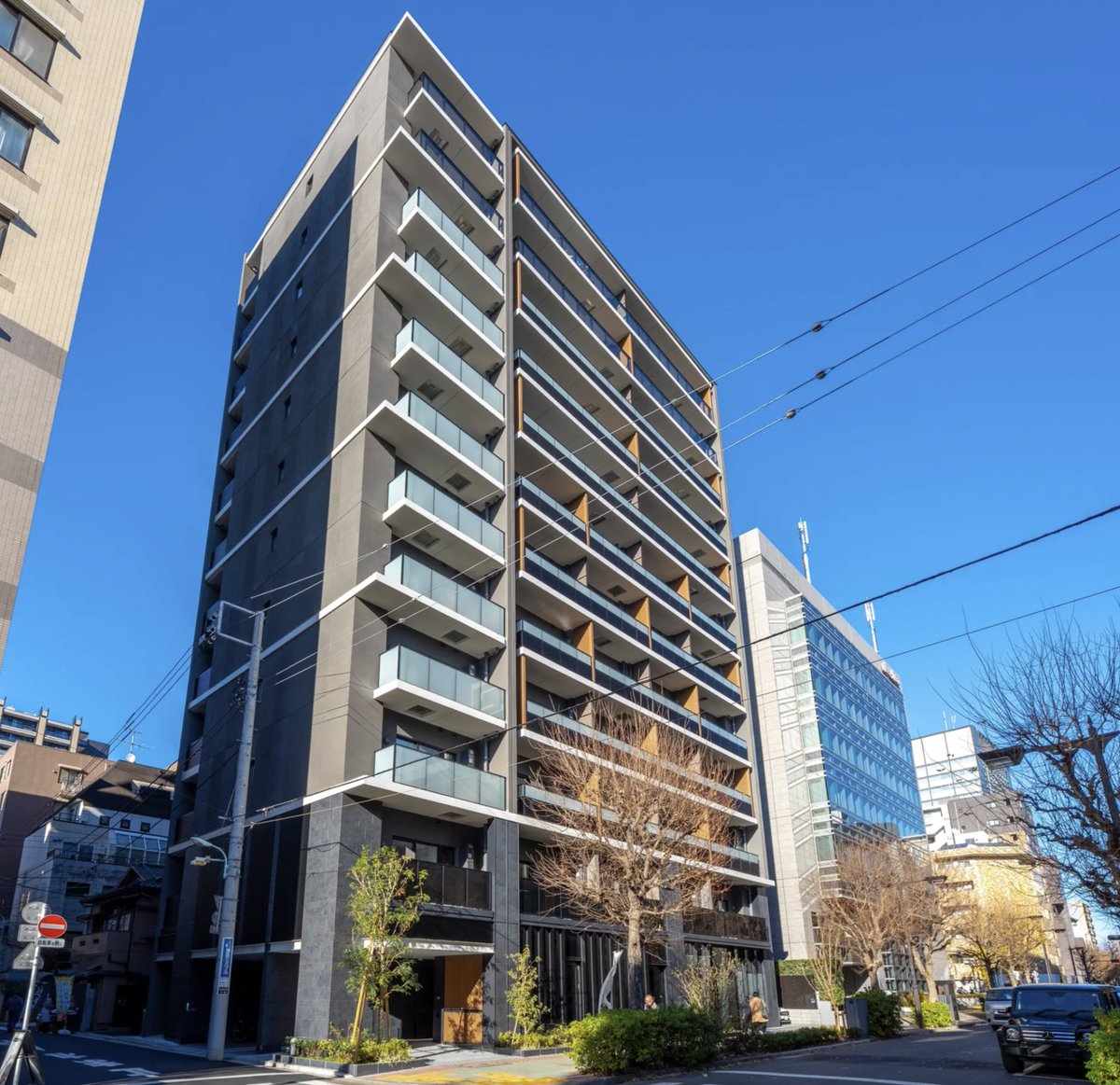ザ・パークワンズ日本橋人形町、12F 80.71㎡で3億7500万って…坪単価約1536万/坪（約465万/㎡）。外観も内装も正直普通というか地味。人形町アドレス代を差し引いても盛りすぎでは…。