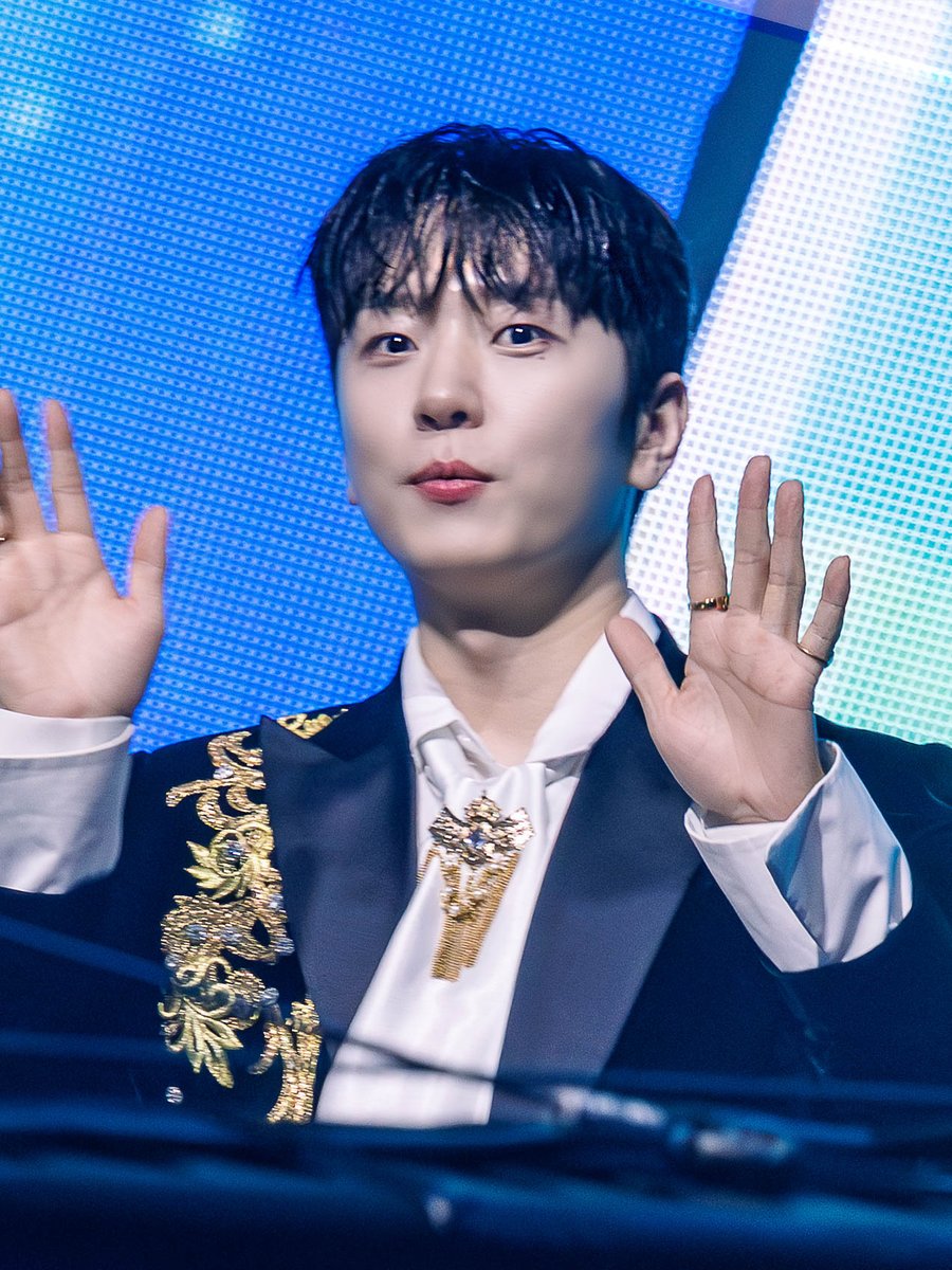 Z컷

숩별을 발견한 놀란 곰돌 ㅇㅁㅇ‼️
의 표정이 있엇는데 흔들렷슨••