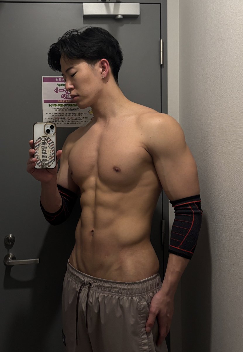 えじるううう tweet media