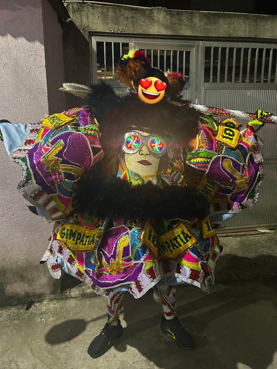 sem_simpatia23's tweet photo. 00 da Proença e nós msm porra, bolso pra ninguém!!!!! TENTEM NO PROXIMO ANO  🥳🥳🥳🥳😘😘😘🤪🤪💲💲 https://t.co/R5jqhQuTAC