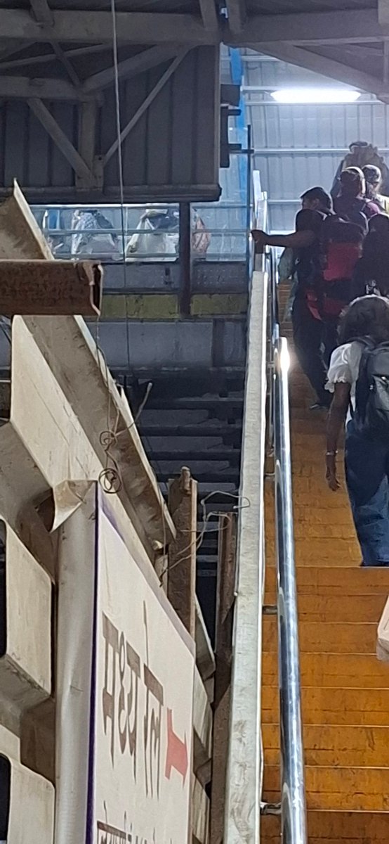 jvidyasagar's tweet image. Extended platform 1 at #Panvel station has high tension lines going just beside the steps towards the foot over bridge. Hope authorities take action soon by putting a cover on the steps. @drmmumbaicr @Central_Railway @RailMinIndia