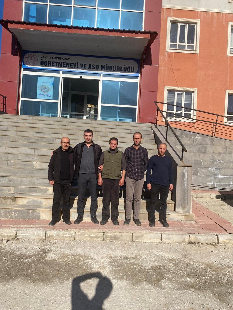 Van ve Havalisi Şube Başkanımız, Bahçesaray Öğretmenevi’nde toplu iş sözleşmesi görüşmeleri kapsamında üyelerimizi ziyaret etti.

<a href="/ERDENONAY/">Erden Onay</a> 
<a href="/Toleyis1977/">Toleyis Sendikası</a>