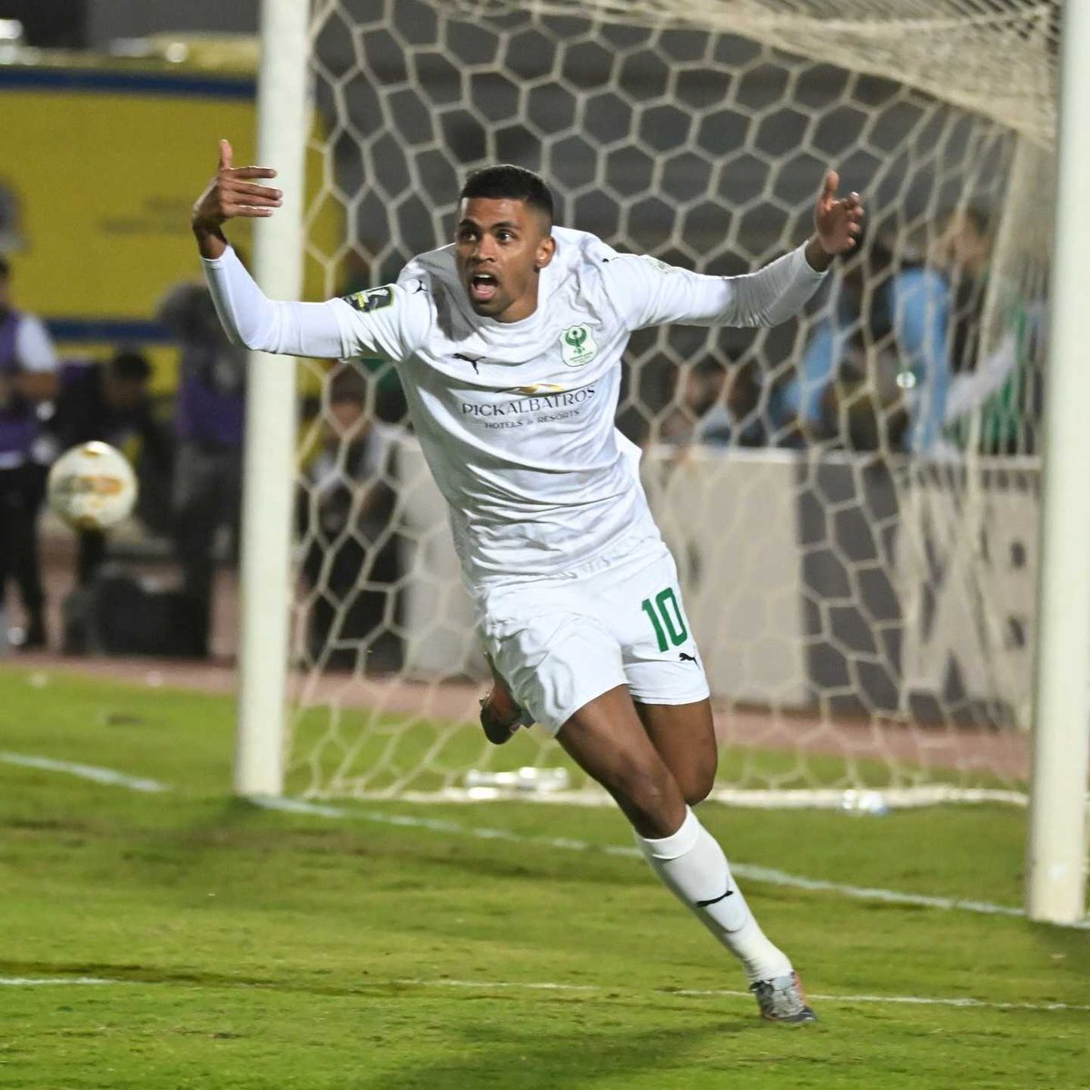 هدف كريم بامبو لاعب المصري هو الأفضل في الجولة السادسة من كأس الكونفدرالية 