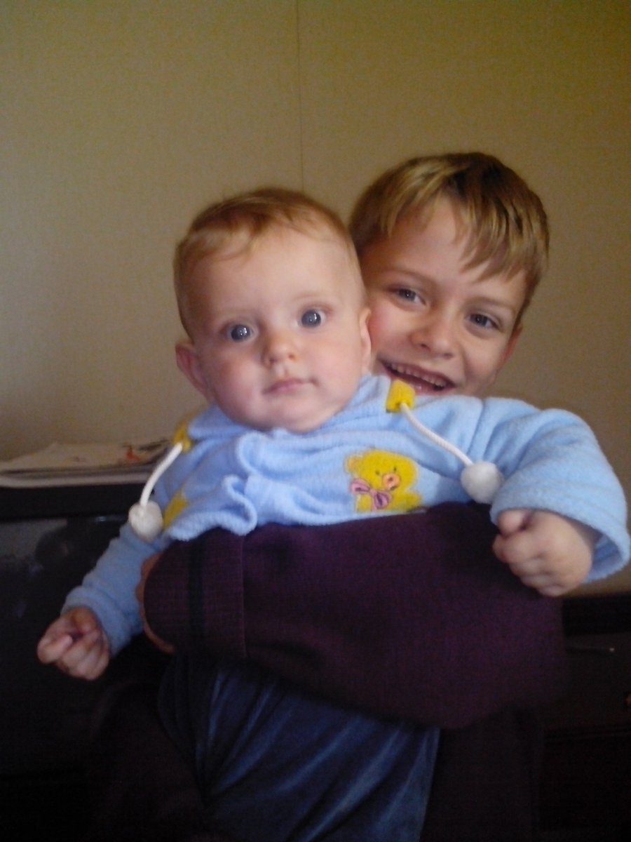 I ask everyone to please retweet and donate!

🇺🇦🧑‍🦼🇨🇦🥶
My husband is a disabled veteran and, due to his medical condition, he is unable to work.
He is a former sergeant of the command and artillery reconnaissance battery of the brigade artillery group of the 54th Mechanized