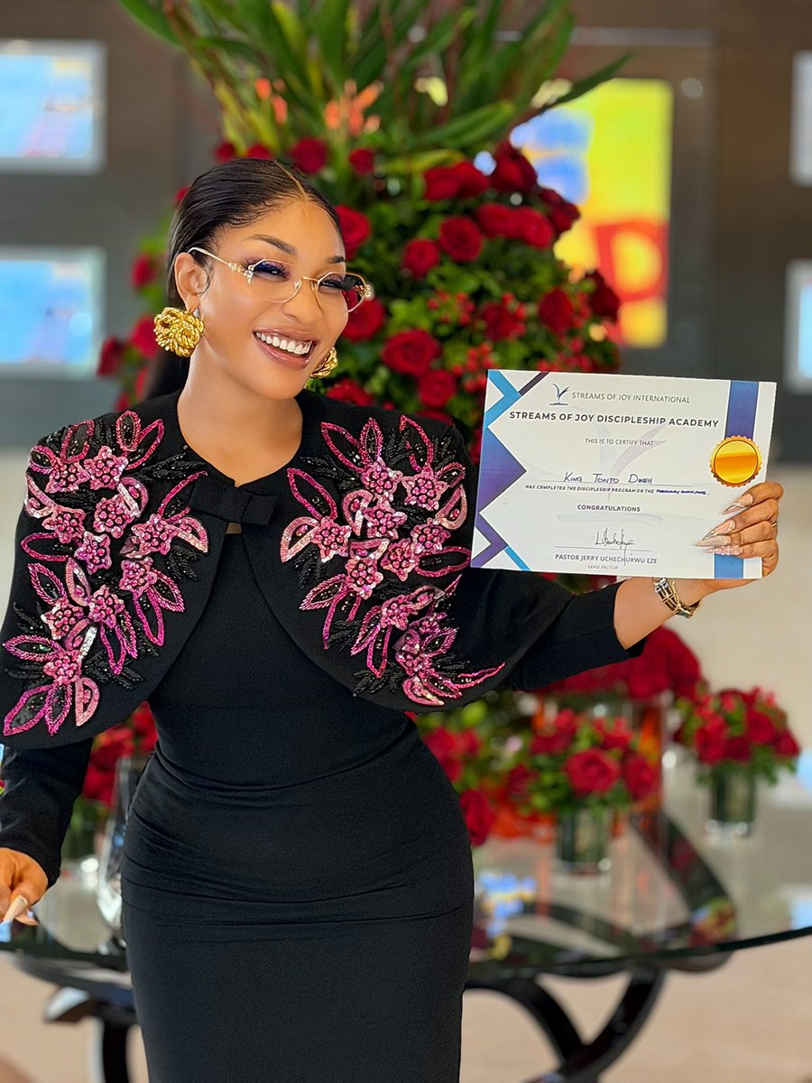 TONTOLET's tweet photo. I HAVE MY EVIDENCE🫡🫡🔥🔥

STRENGTHENED BY GOD ❤️

WHAT GOD CANNOT DO DOES
 NOT EXIST.

#NSPPD #7AMFIREPRAYERS

#ADAEL-ROI
#NSPPDIAN
#KINGTONTODIKEH
#KINGDOMWOMAN
#PRAYWITHKINGTONTO https://t.co/iO9f1SLAXn