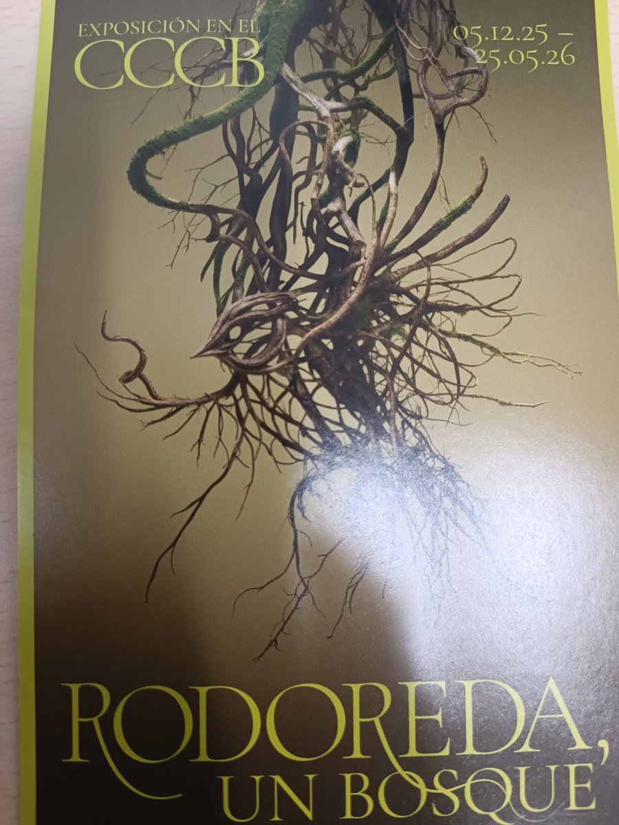 sustorresca's tweet photo. Si pasáis por Barcelona, no os perdáis la exposición sobre #mercerodoreda del @cccb
Secretos, mujeres, violencia física y psicológica, bosque, guerra, jardín, espíritus,oscuridad, locura...
Brutal❤️
A ver si empezamos a apreciar a nuestros autores y autoras. https://t.co/rpU9LjtWaE