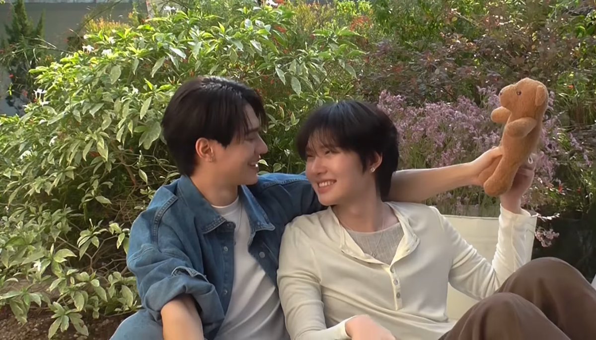 เคมีที่พี่รัก

KNP TFO OST KJR
#เกี่ยวก้อยOstเขมจิราต้องรอด