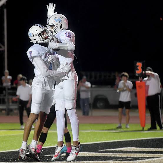 CoachCommSouth's tweet image. Shout out to @LumbertonFBall for joining the @CoachComm #A1 team! #SatisfiedCustomer #ALLinONE
