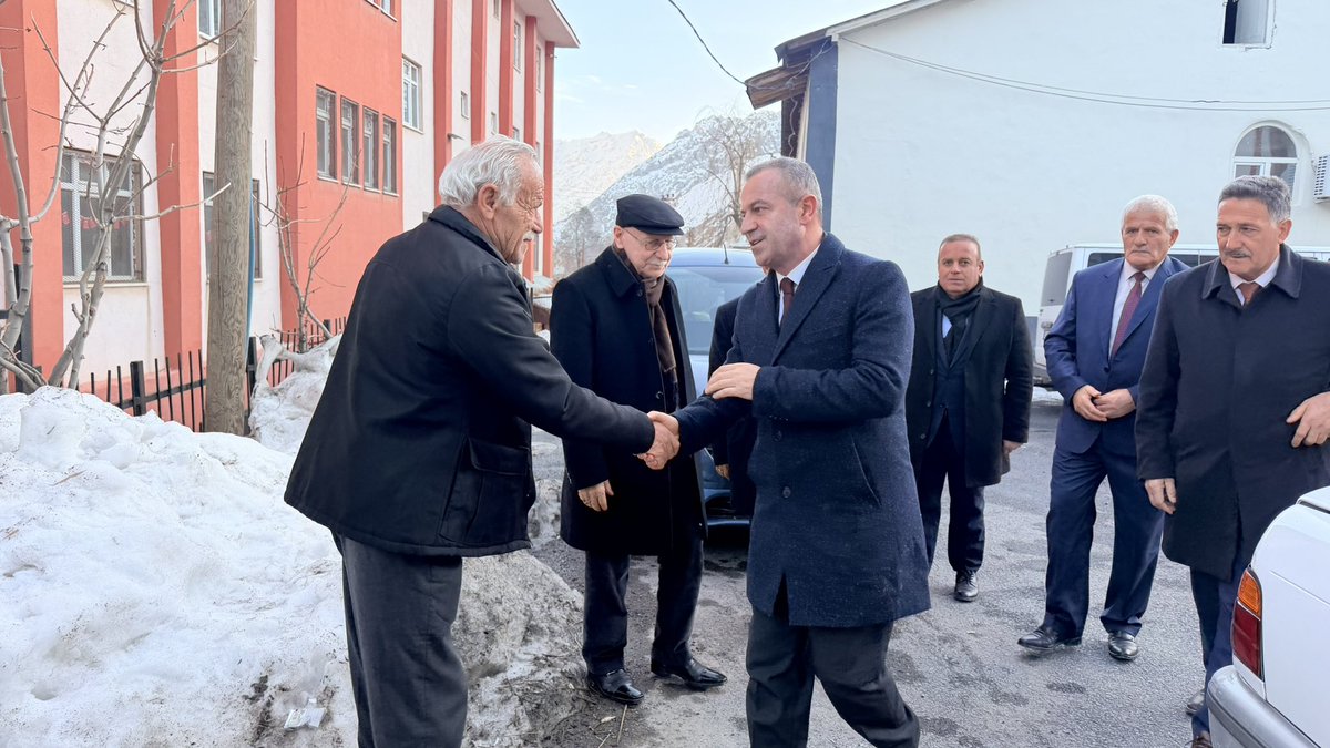 📍 Hakkari

✅ Gülüreşbaba Taziye Evi

“Akar” ailesi ve yakınlarına taziye ziyaretinde bulunduk.

Merhume Cenab-ı Hak’tan rahmet; kederli ailesine ve yakınlarına sabır ve başsağlığı diliyorum.
Mekânı cennet olsun.

<a href="/RTErdogan/">Recep Tayyip Erdoğan</a>
<a href="/Akparti/">AK Parti</a>
<a href="/abuyukgumus/">Ahmet Büyükgümüş</a>
<a href="/MustafaAlkayis/">Av. Mustafa Alkayış</a>
<a href="/byildiz63/">Bahattin Yıldız 🇹🇷</a>