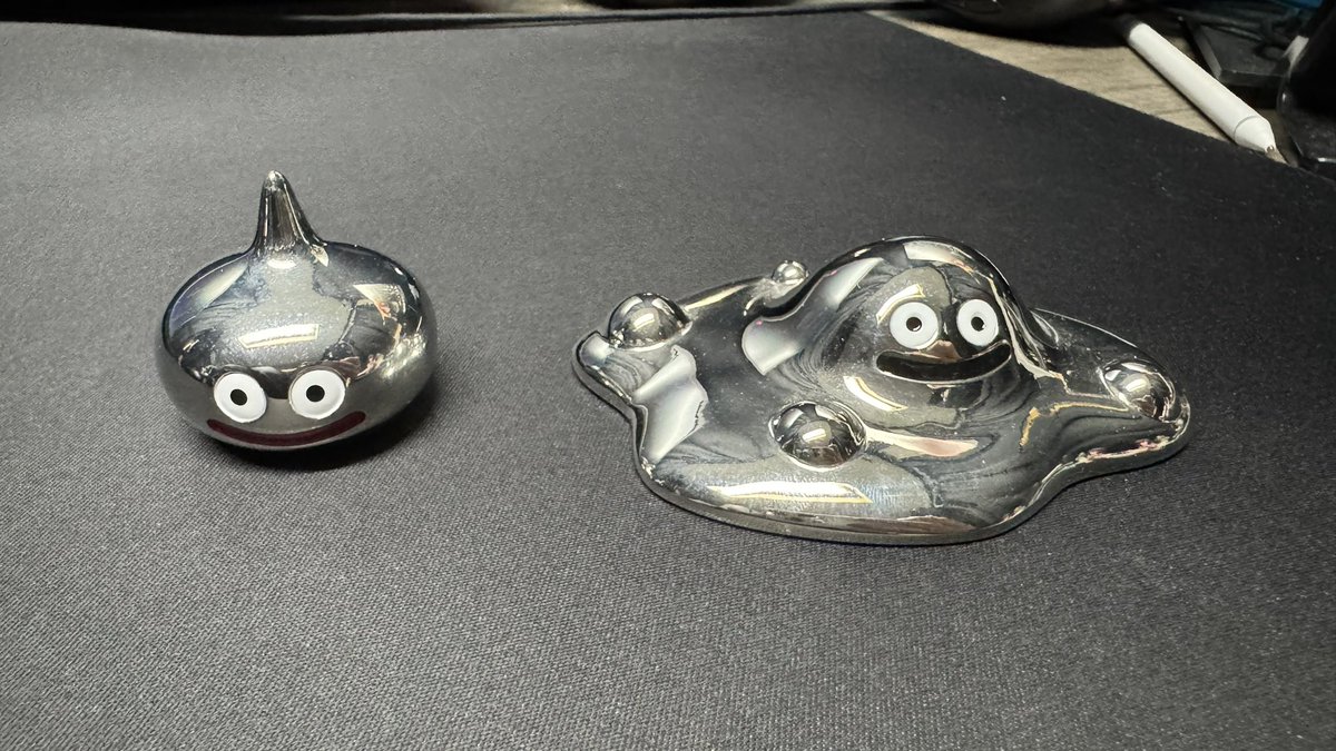 こいつらを机の上に置いてからはぐれメタルめちゃくちゃ出てくるように