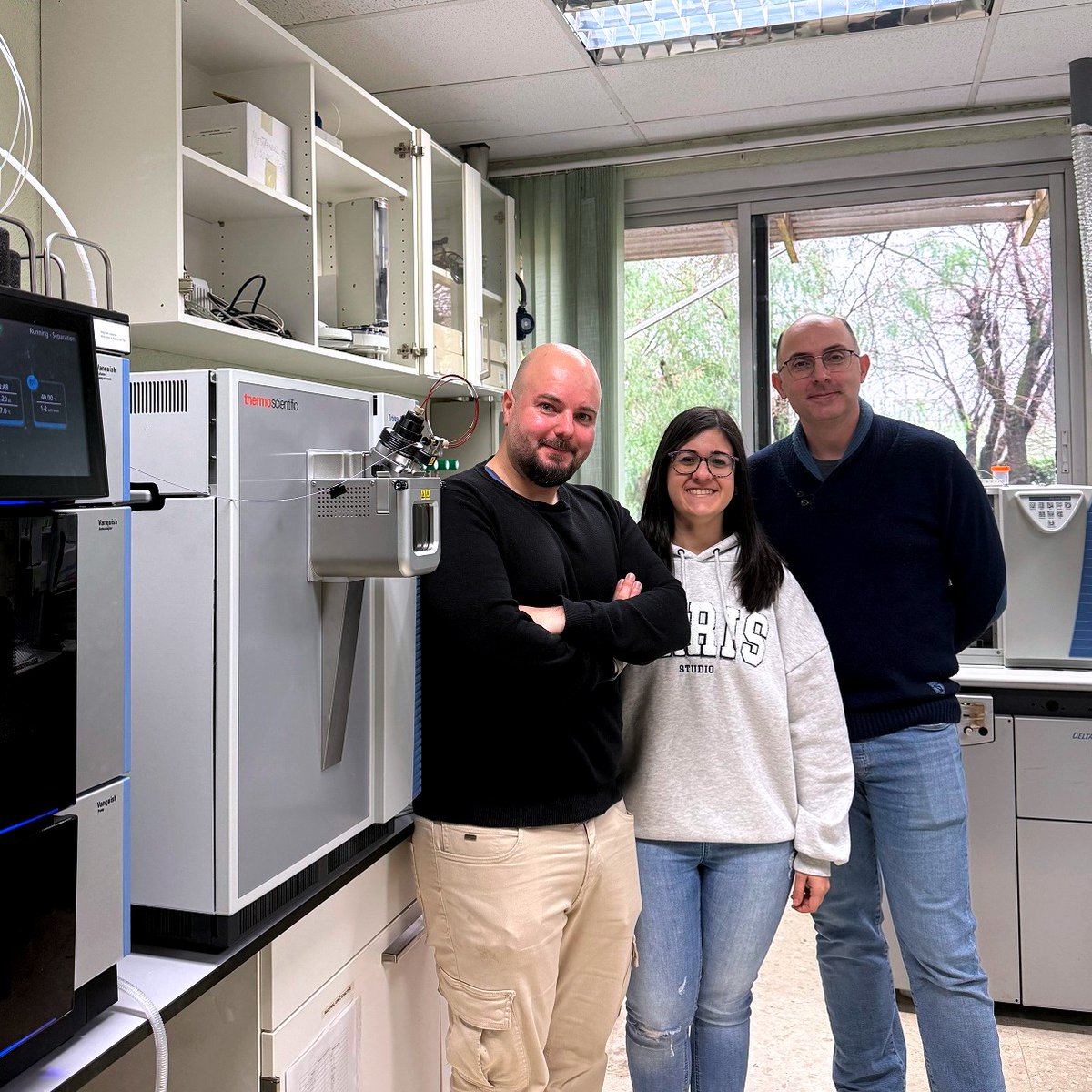 UniversidadAnd's tweet photo. 🎣 Investigadores andaluces confirman que la mojama envasada al vacío y refrigerada mantiene todas sus propiedades durante 6 meses.

🏷️ El estudio, apoyado por la Consejería #FEDER, aporta recomendaciones para su etiquetado y control de calidad.

🔗 https://t.co/gWCK3lPMUP https://t.co/GBUJrI7IzD