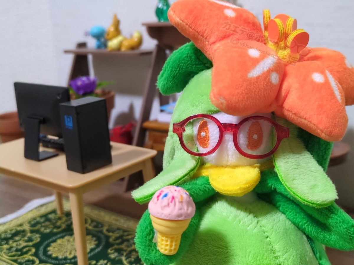 人知れずXを直したグラスちゃんなのであった🖥️
一仕事終えた彼女はご褒美アイスタイムを楽しむのであった―