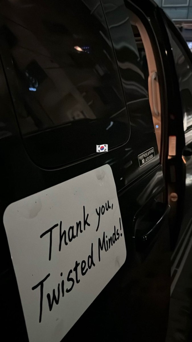 Twis Youbi tweet media